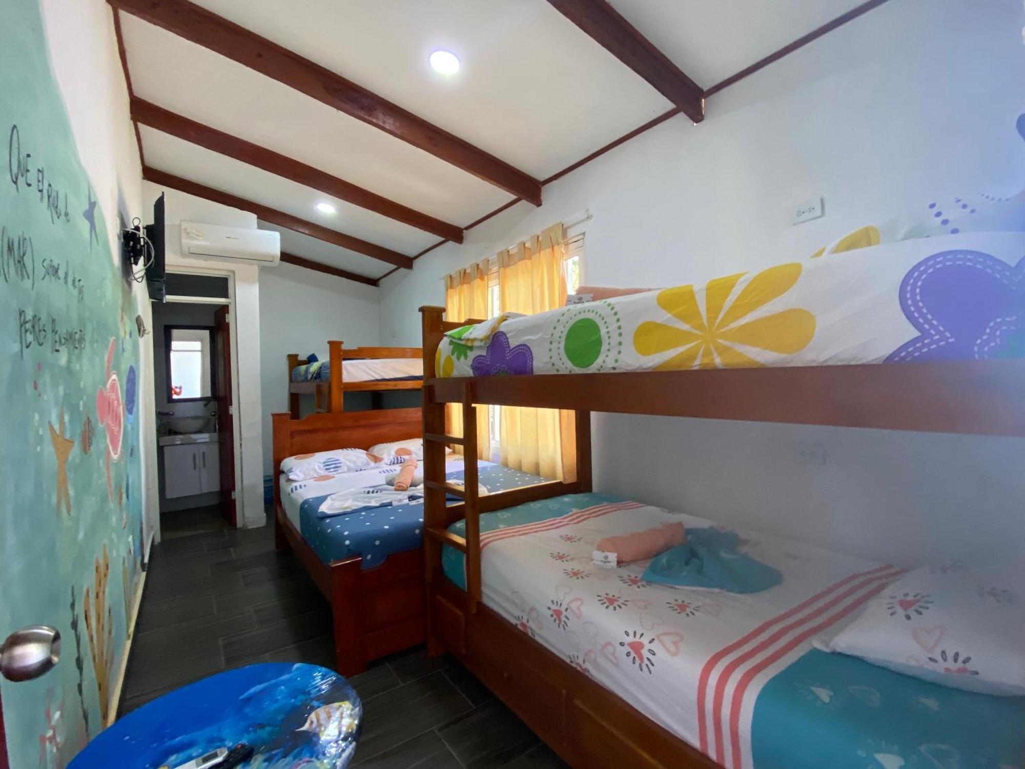 Acuarios Hostal Playa Ladrilleros Dış mekan fotoğraf